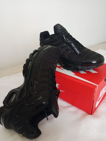 Nike Tn couleur noire taille 41 avec la boîte