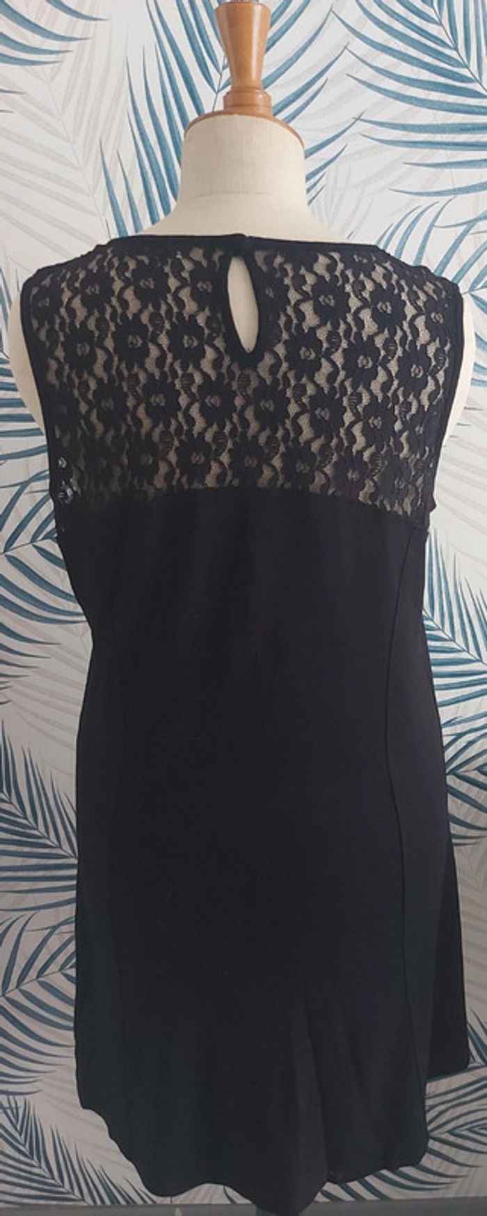 Robe noir  taille 50 - photo numéro 2