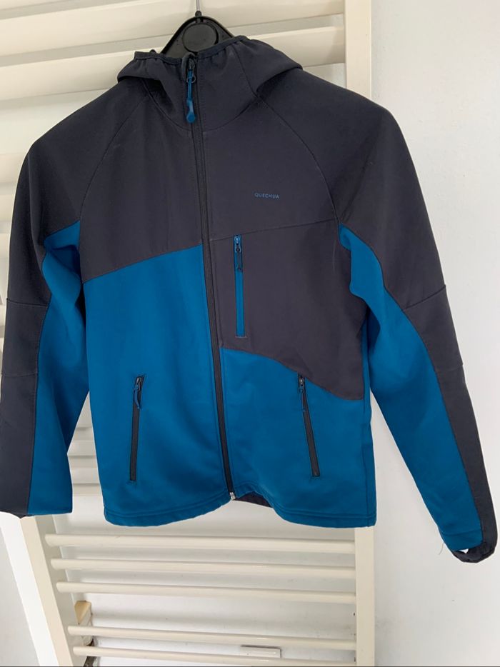 Veste de randonnée imperméable Quechua /decathlon  12/13 ans