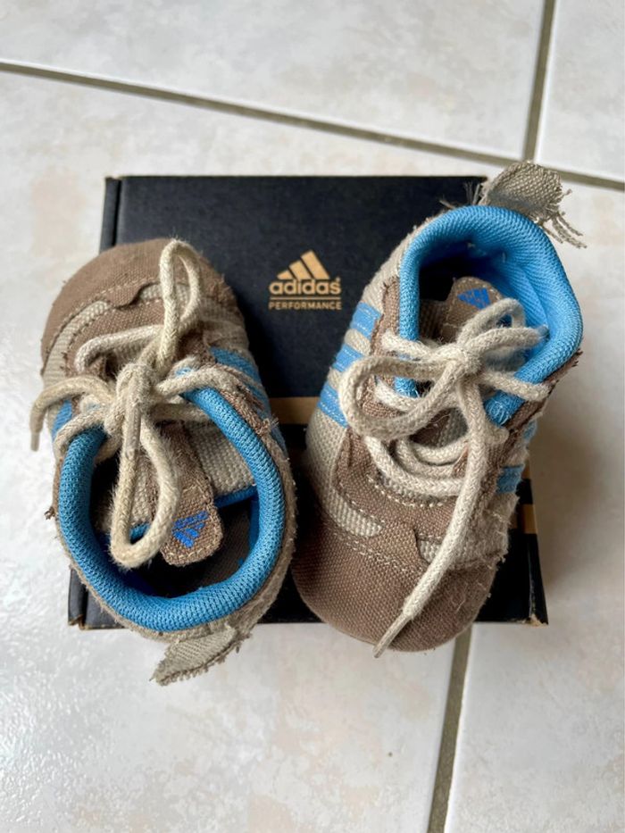 Baskets souples Adidas t.18
