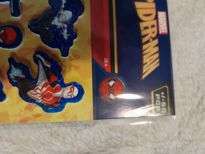 Feuille de environs 50 stickers en 3d spiderman - photo numéro 2