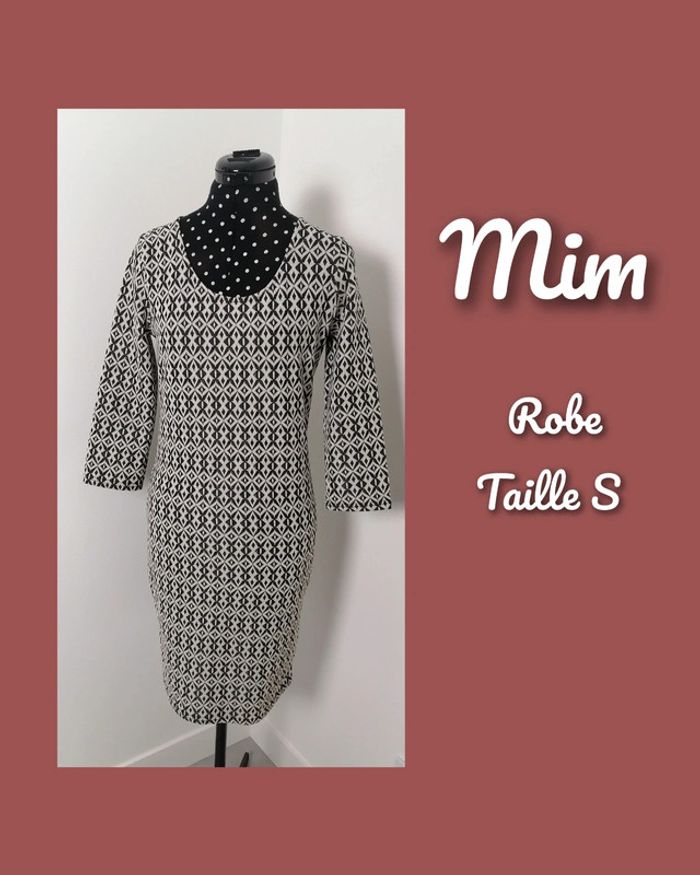 Robe noir blanc géométrique Taille S Mim