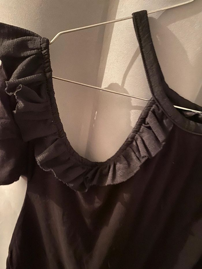 Tee-shirt épaules nues - photo numéro 3