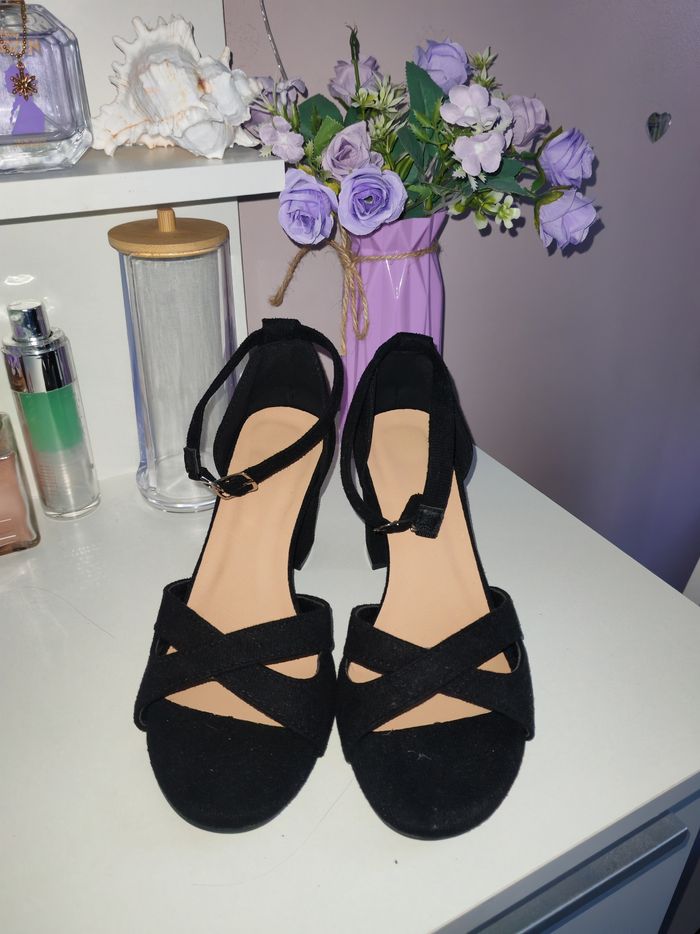 Chaussures a talon - photo numéro 2