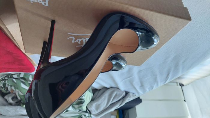 Escarpins Louboutin - photo numéro 3