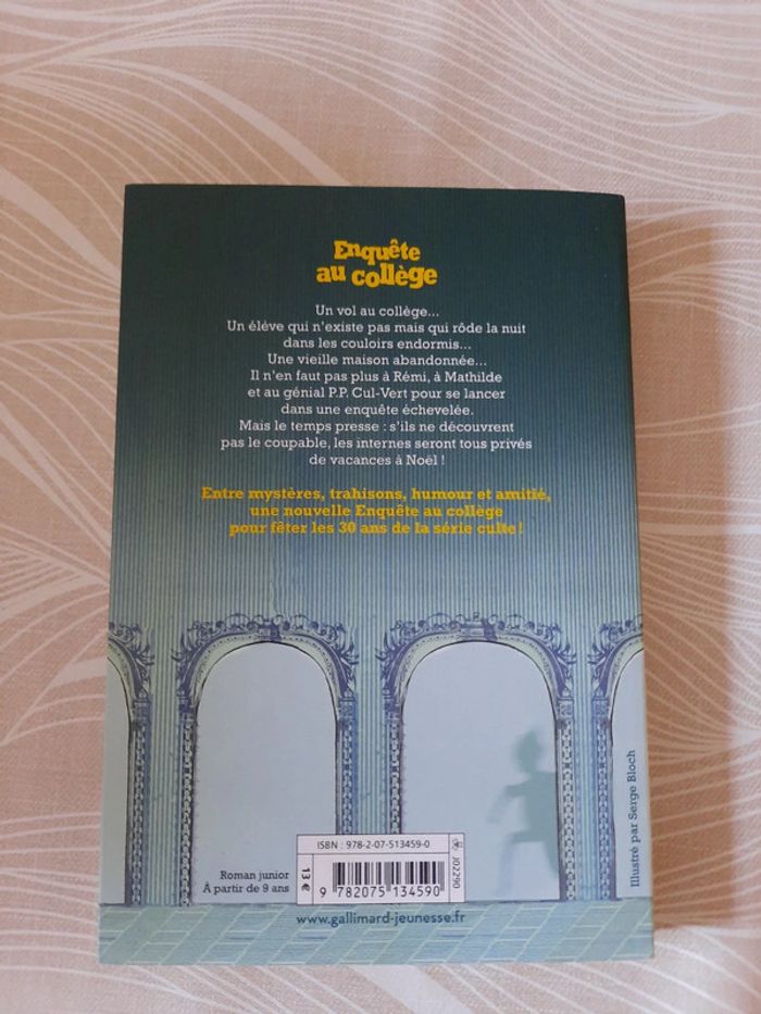 Livre 《enquêtes au collège 》 - photo numéro 5