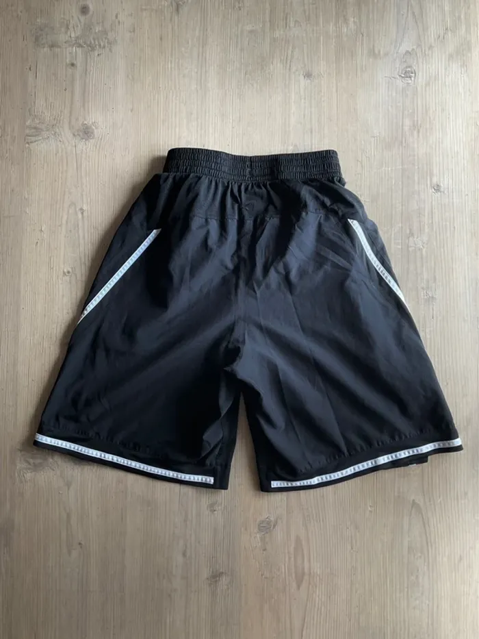 Short léger de sport noir pour homme Adidas taille S 458 - photo numéro 2