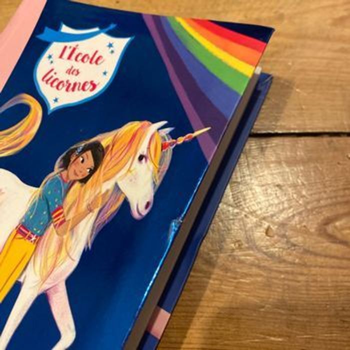 Livre l’école des licornes Ava et Étoile la bibliothèque rose dès 6 ans - photo numéro 3