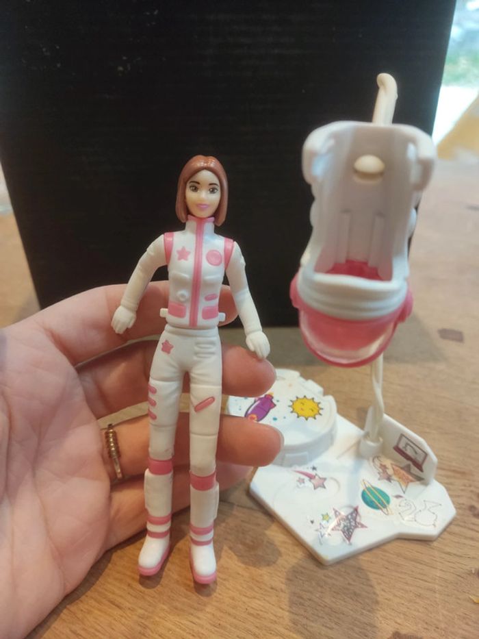 Barbie astronaute