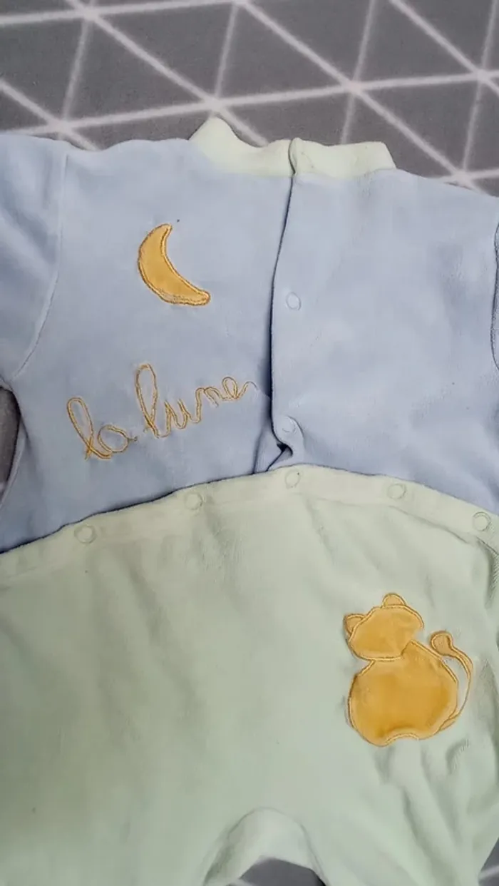 🦁Lot 5 pyjamas hiver, garçon 3 mois - photo numéro 6