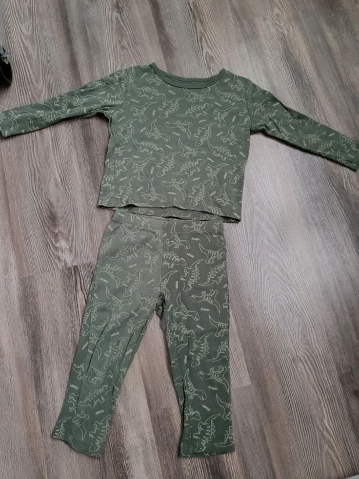 Pyjama deux pièces Kiabi 36 mois - photo numéro 2