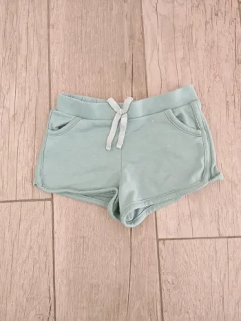 Short court vert en 3 ans