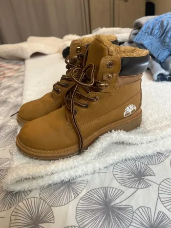 Chaussures montantes