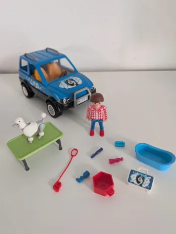 Playmobil toiletteuse avec véhicule