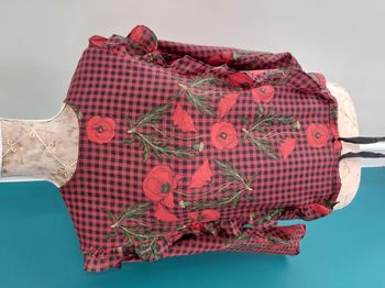 Blouse Zara Basic rouge & noir coquelicots taille S