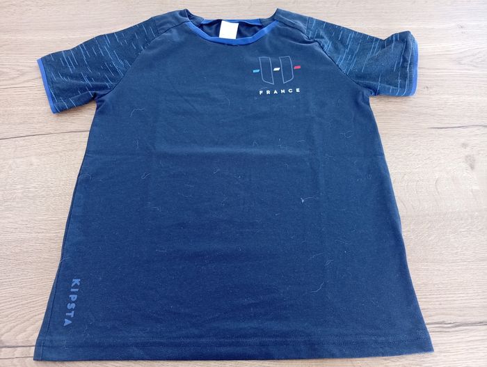 T-shirt foot