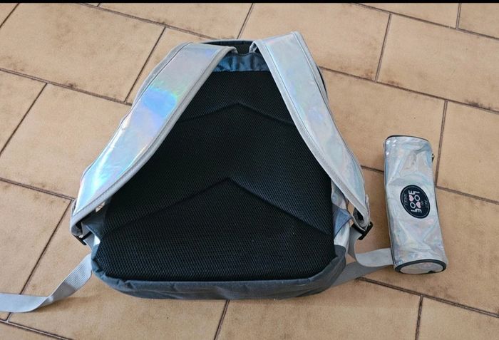 Sac a dos Love +trousse - photo numéro 3