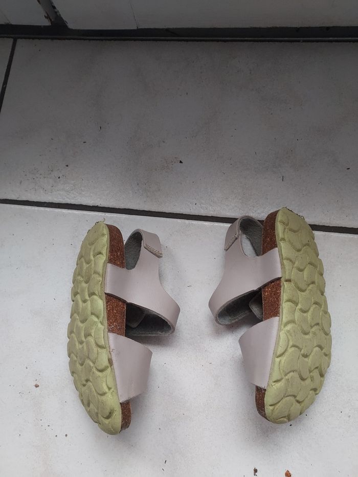 Lot de chaussures en taille 25 - photo numéro 3