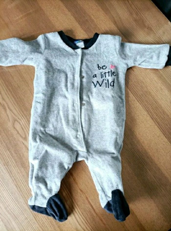 Pyjamas en 1 mois - photo numéro 3
