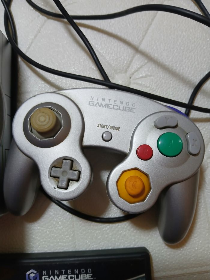 🎮 Nintendo GameCube argent + manette + 3 jeux + carte mémoire + affiche bonus 🎁 Prête à jouer - photo numéro 3