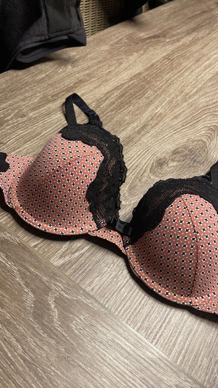 Soutien gorge - photo numéro 2