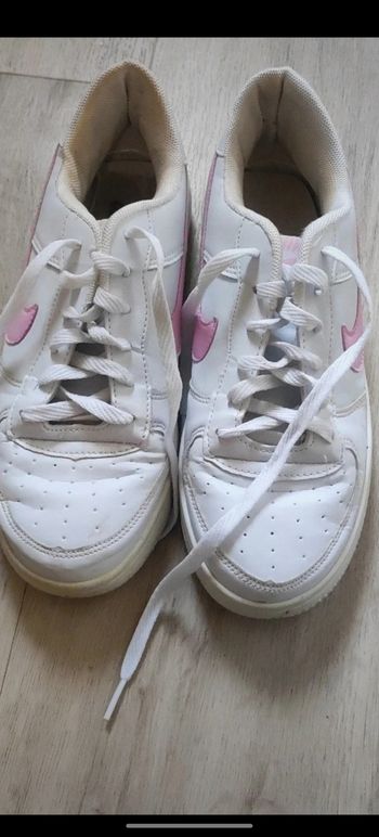 Baskets Nike taille 40