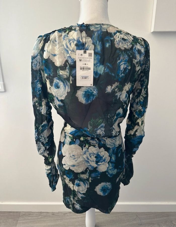 Robe à fleurs bleue et blanche Zara T38 M NEUVE - photo numéro 7