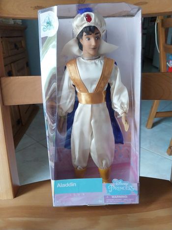 Poupée Aladdin Prince Ali classique Disney Store 2018
