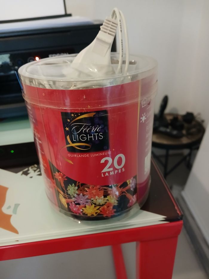 Guirlande multicolore neuve