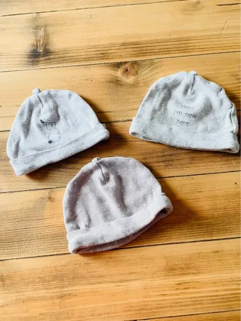 Lot de 3 bonnets naissance