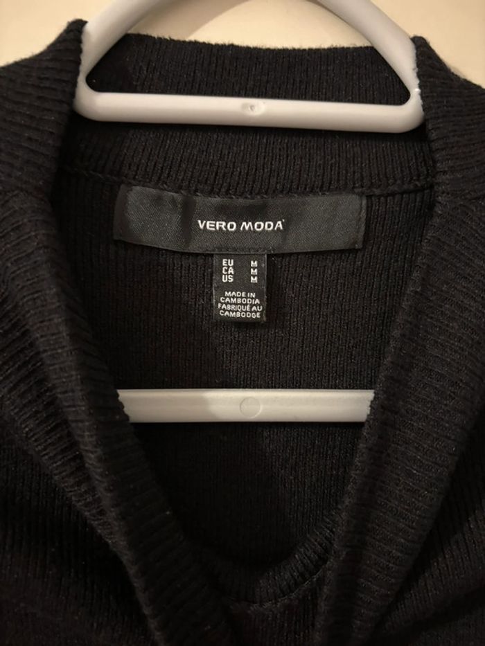 Pull noir - photo numéro 2