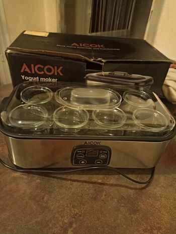 Yaourtière  AICOK 8 pots  parfait état
