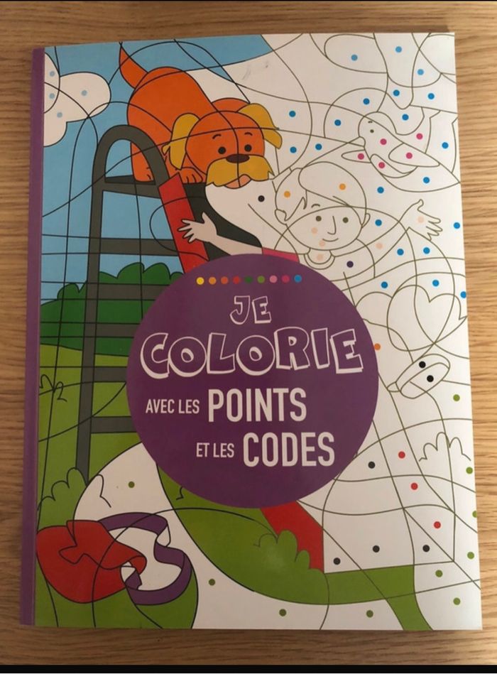 Livre Je colorie avec points et codes