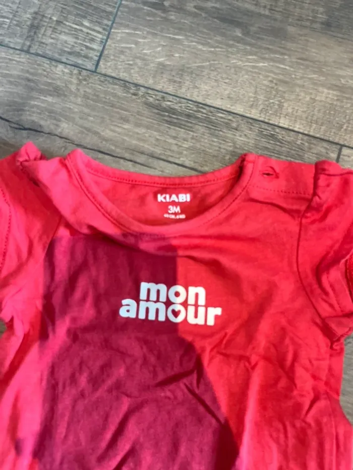T-shirt rouge fille 3 mois neuf - photo numéro 2