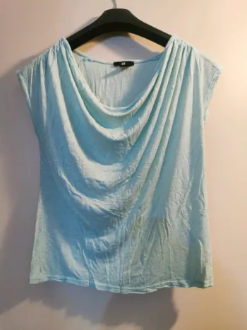 Tee shirt