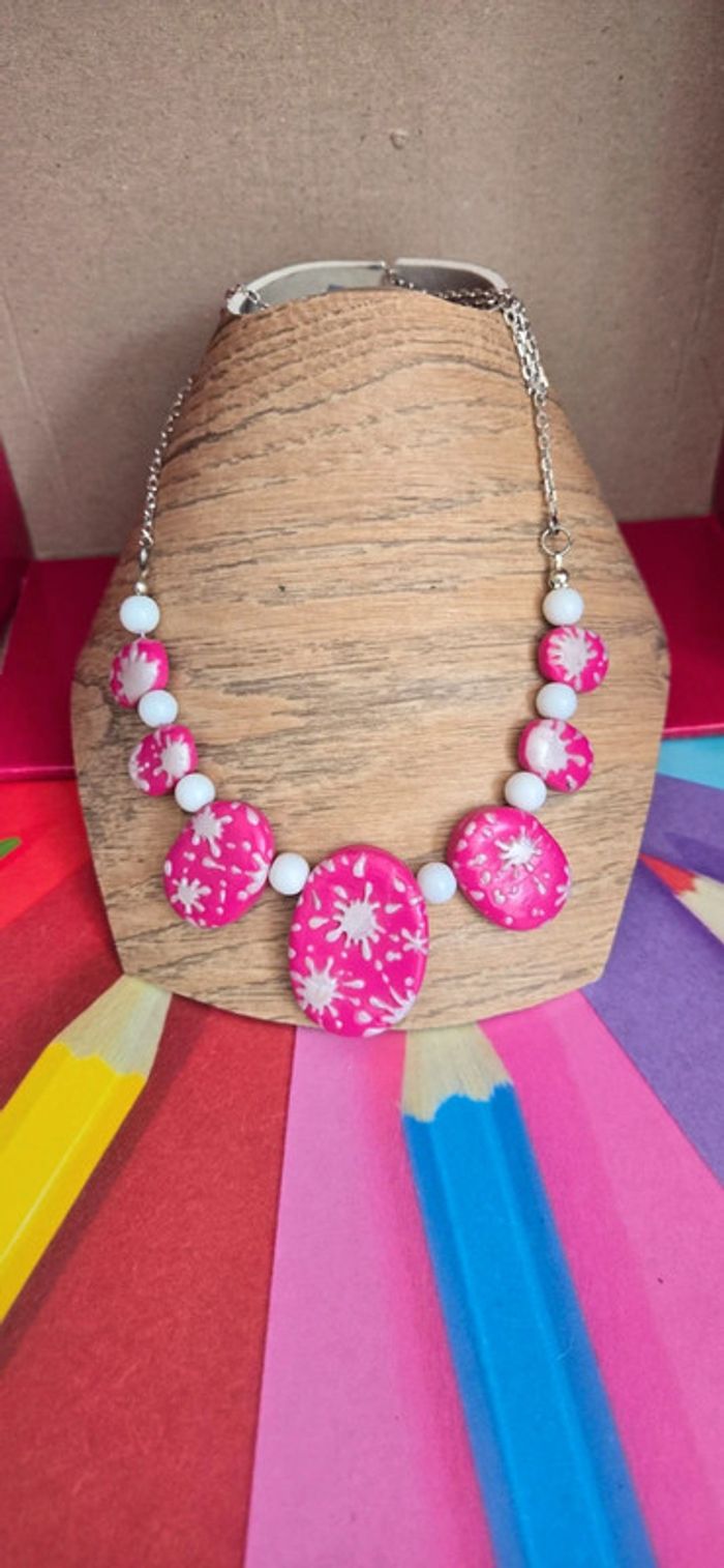 Collier sautoir tache peinture Fimo