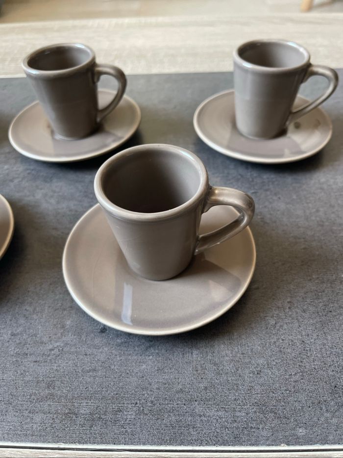 Service à café 6 tasses et soucoupes neuf - photo numéro 2