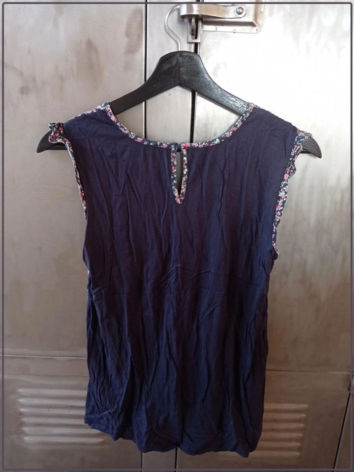 Débardeur Etam taille 36 à motif fleuri bon état - photo numéro 3