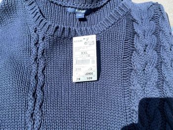 Pull bleu marine neuf avec étiquette XXL