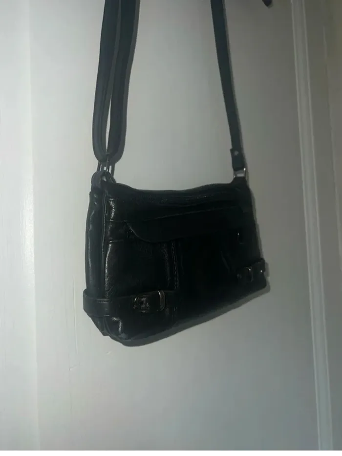 Très beau sac bandoulière vintage en cuir - photo numéro 3