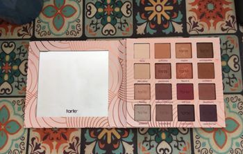 Palette Tarte juste swatchée