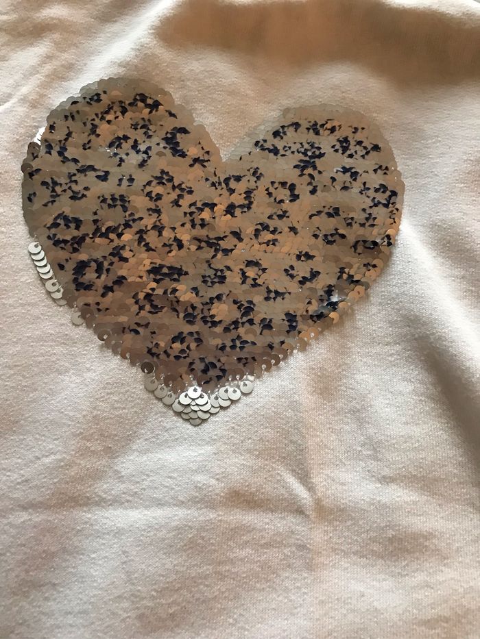 Pull à sequins  cœur - Z - 12 ans - photo numéro 2