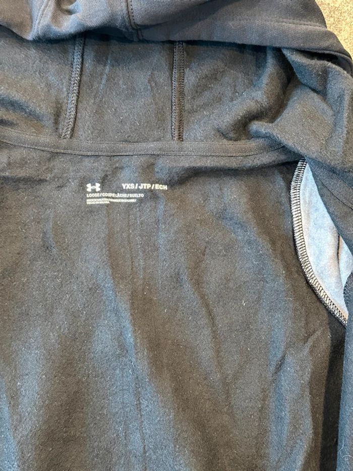 Veste under armour taille YXS soit 7 ans très bon état - photo numéro 4