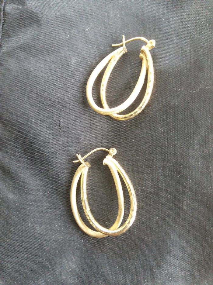 Boucle d'oreille