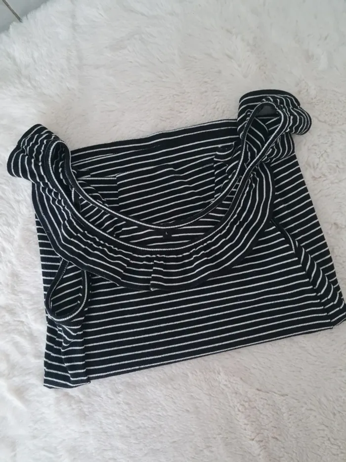 Top Monoprix rayé noir et blanc