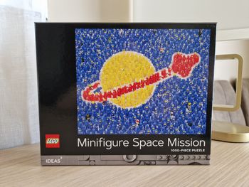 Puzzle 1000 pièces Lego Minifigure Space Mission