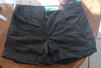 Short cache cache taille 38/m