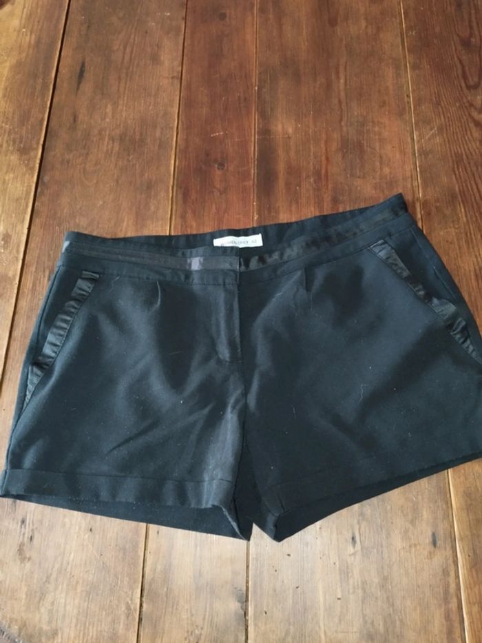 Short noir 42
