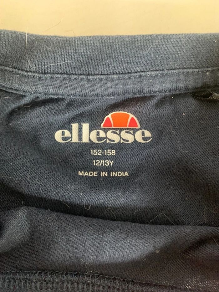T-shirt Ellesse marine taille 12 ans / 152 cm 12 ans / 152 cm·Très bon état·Ellesse - photo numéro 4