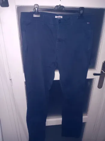 Pantalon Tommy Jeans taille 44 bleu marine homme élégant